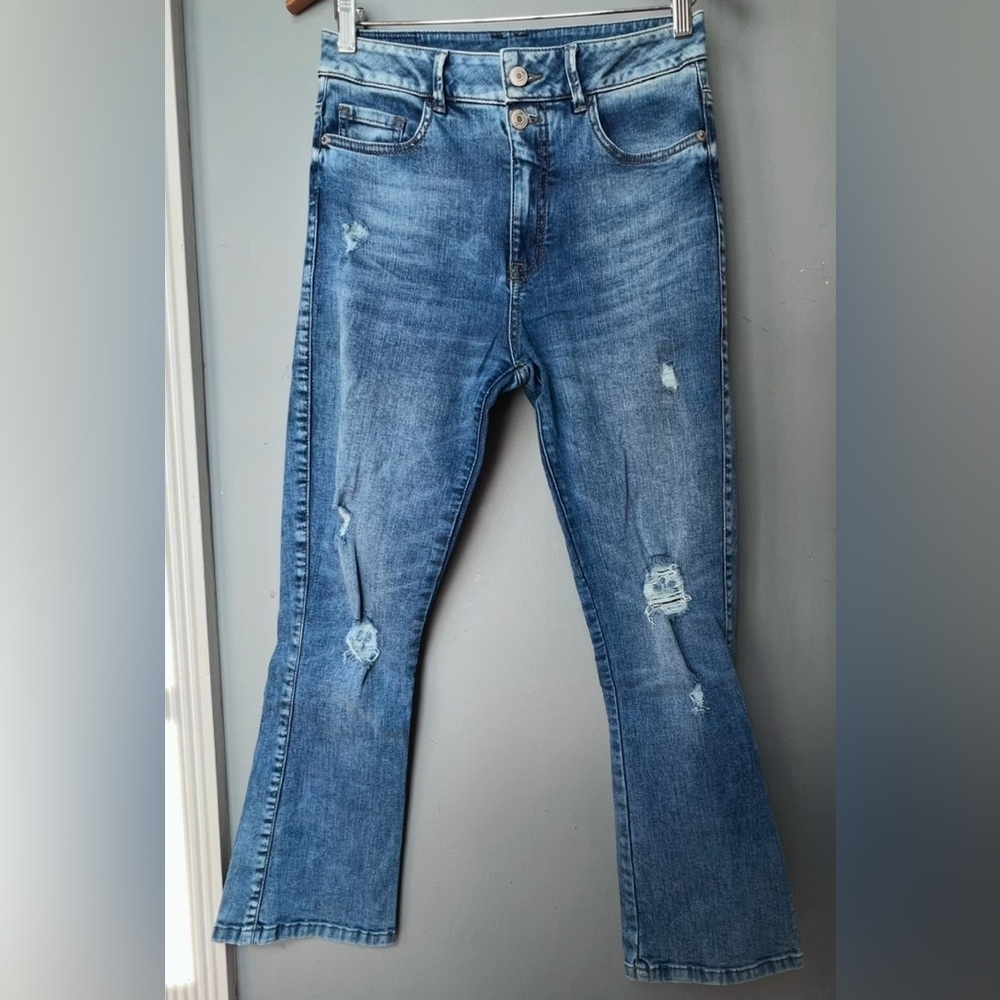 Studio F lightly used double button high waisted straight leg jeans. Size 4
